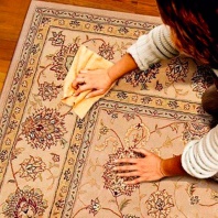 Правильный уход за ковром в домашних условиях: Слишком частые чистки не рекомендуются, тк могут повредить структуру ворса.